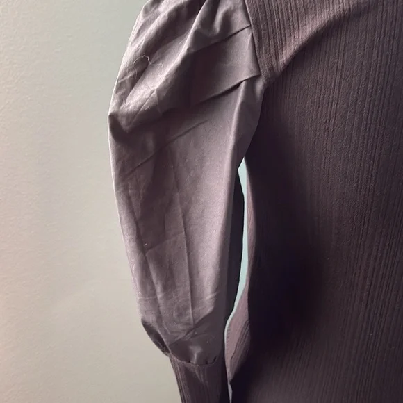 H&M blouse 🖤 - Picture 5 of 5